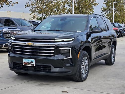 2024 Chevrolet Traverse LT