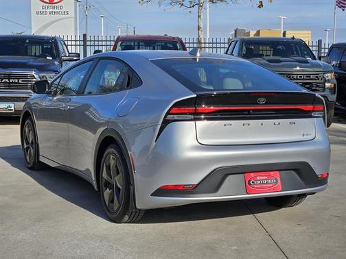 2025 Toyota Prius LE