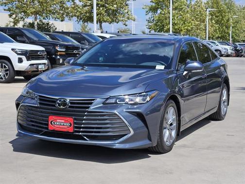 2019 Toyota Avalon XLE