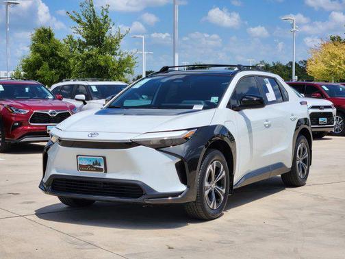 2025 Toyota bZ4X XLE