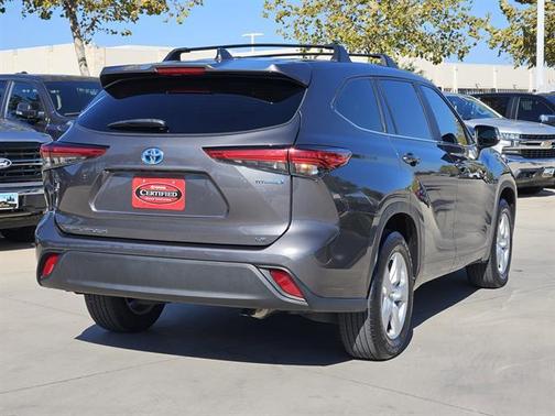 2023 Toyota Highlander Hybrid LE