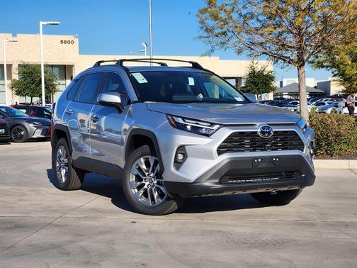 2025 Toyota RAV4 XLE Premium