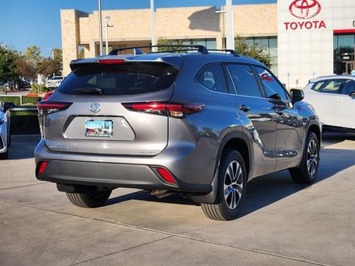 2026 Toyota Highlander XLE