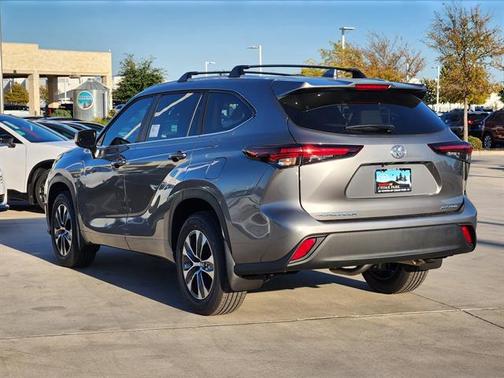 2026 Toyota Highlander XLE