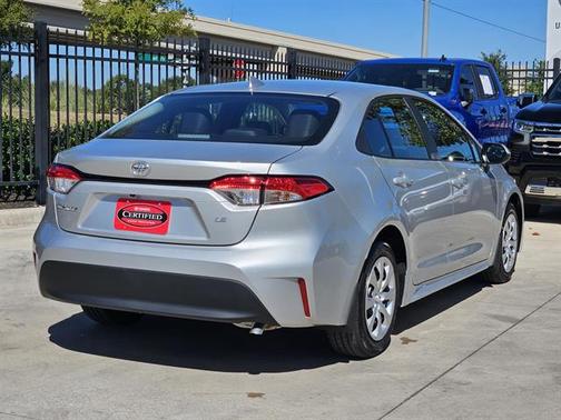 2025 Toyota Corolla LE