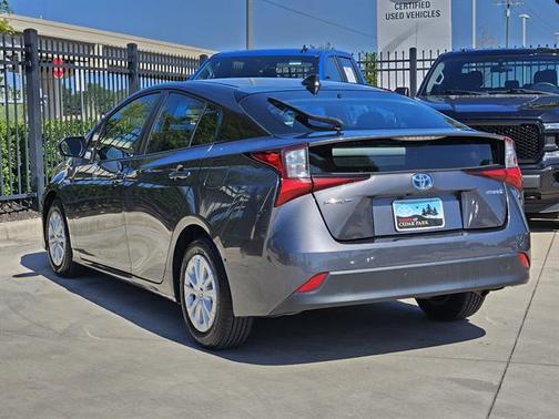 2021 Toyota Prius XLE