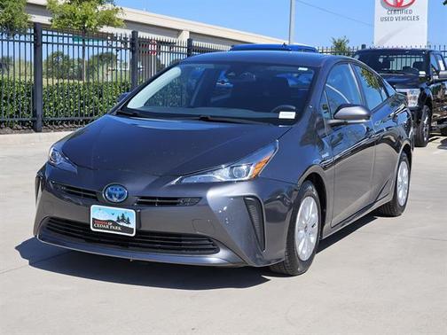 2021 Toyota Prius XLE