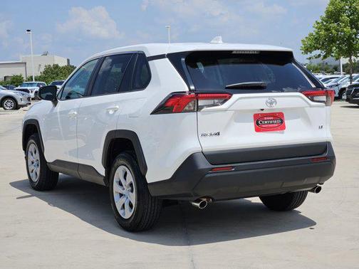 2024 Toyota RAV4 LE