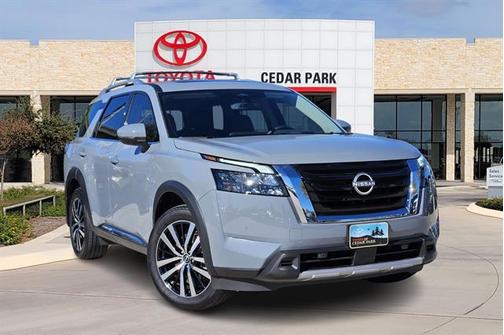 2025 Nissan Pathfinder Platinum FWD
