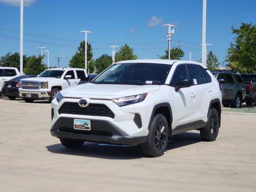 2025 Toyota RAV4 LE