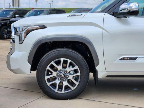 2025 Toyota Tundra Hybrid 1794 Edition