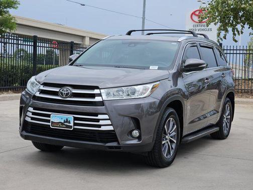 2018 Toyota Highlander SE