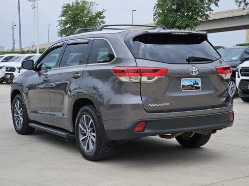 2018 Toyota Highlander SE