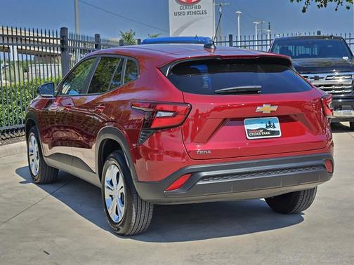 2025 Chevrolet Trax LS