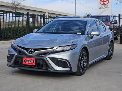 2024 Toyota Camry SE