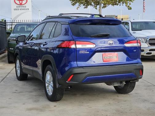 2024 Toyota Corolla Cross LE