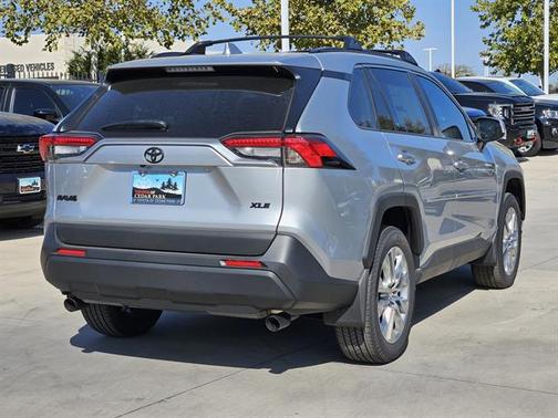 2025 Toyota RAV4 XLE Premium