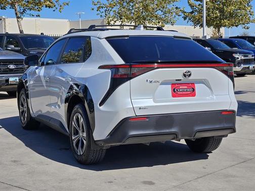2024 Toyota bZ4X XLE