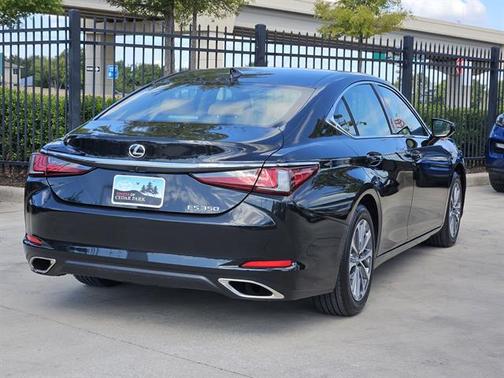 2025 Lexus ES 350 Base