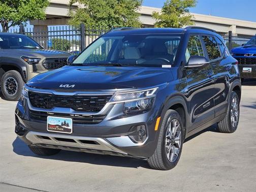 2022 Kia Seltos EX