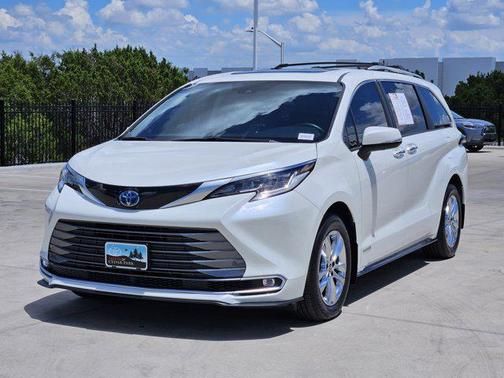 2021 Toyota Sienna Limited 7-Passenger