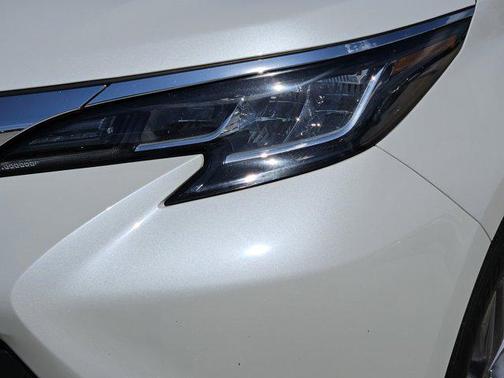 2021 Toyota Sienna XLE 8 Passenger