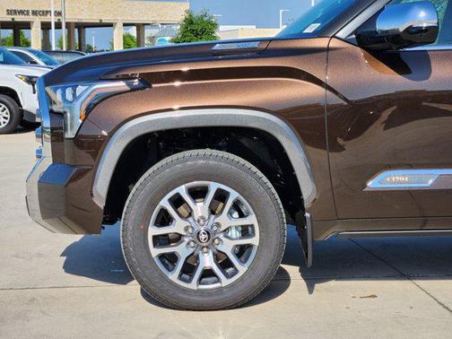 2025 Toyota Tundra Hybrid 1794 Edition