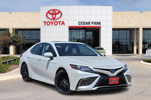 2024 Toyota Camry Hybrid SE