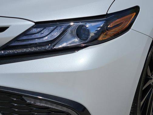 2024 Toyota Camry Hybrid SE