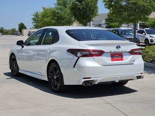 2024 Toyota Camry Hybrid SE