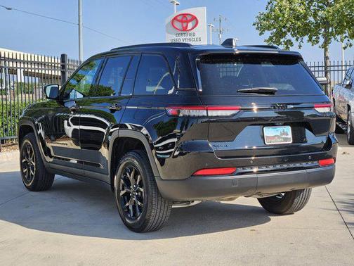 2024 Jeep Grand Cherokee Altitude