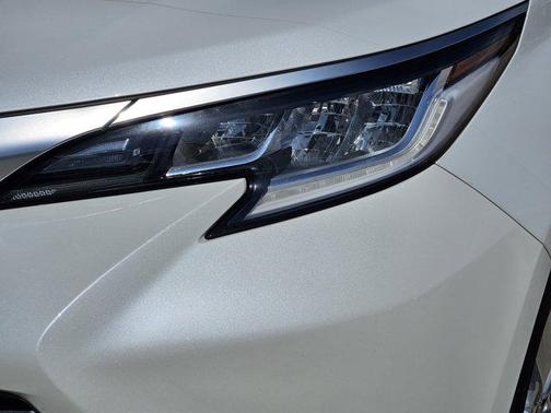 2021 Toyota Sienna Limited 7-Passenger