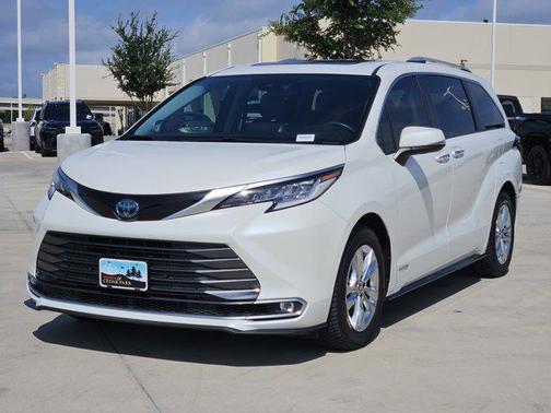 2021 Toyota Sienna Limited 7-Passenger