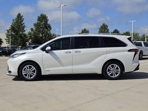 2021 Toyota Sienna Limited 7-Passenger