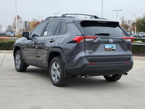 2025 Toyota RAV4 Hybrid LE