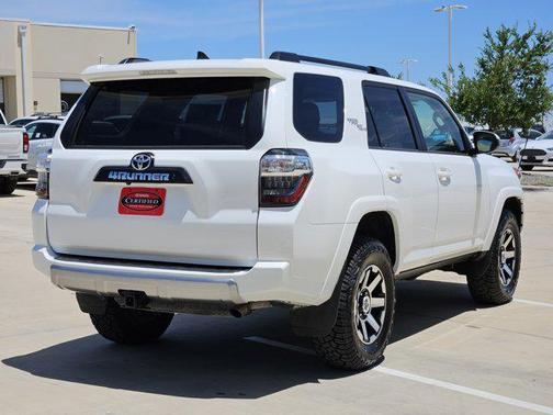 2024 Toyota 4Runner TRD Off Road