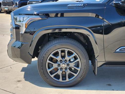 2025 Toyota Tundra Hybrid Platinum