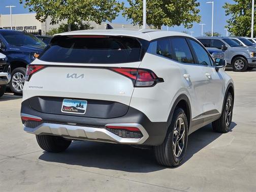2024 Kia Sportage LX