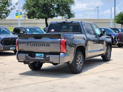 2025 Toyota Tundra Platinum