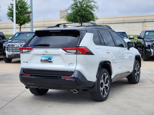 2025 Toyota RAV4 Hybrid SE