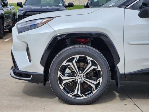 2025 Toyota RAV4 Hybrid SE