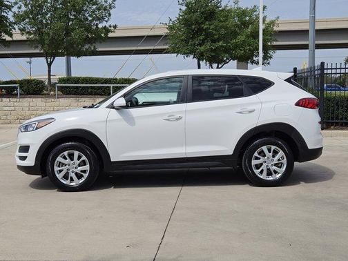 2021 Hyundai TUCSON SE