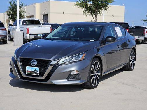 2021 Nissan Altima SR FWD