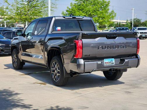 2025 Toyota Tundra Platinum