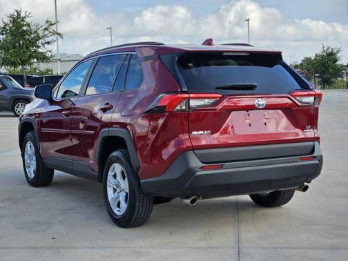 2021 Toyota RAV4 Hybrid SE