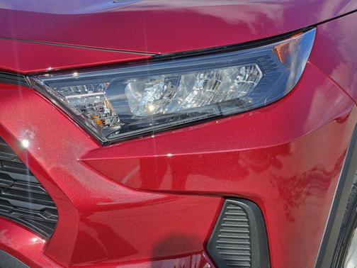 2021 Toyota RAV4 Hybrid SE