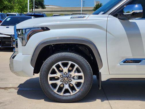 2025 Toyota Tundra Hybrid 1794 Edition