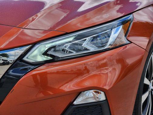 2022 Nissan Altima SR FWD