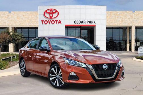 2022 Nissan Altima SR FWD