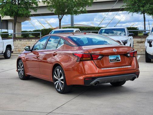 2022 Nissan Altima SR FWD